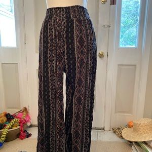 Patterned soft pants